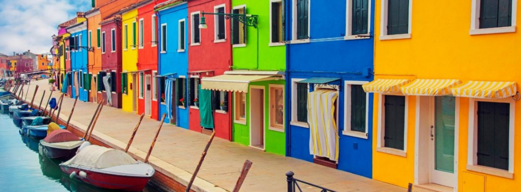 colourful houses in Burano Italy
